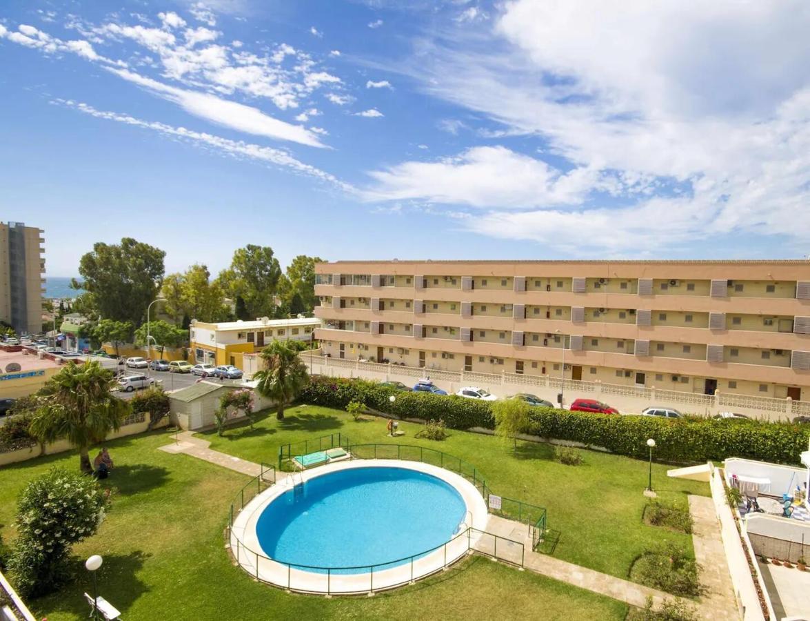 Lovely Apartment In Torremolinos Views Of The Sea, Pool, Terrace, Sofa Bed And Fully Equipped Kitchen المظهر الخارجي الصورة