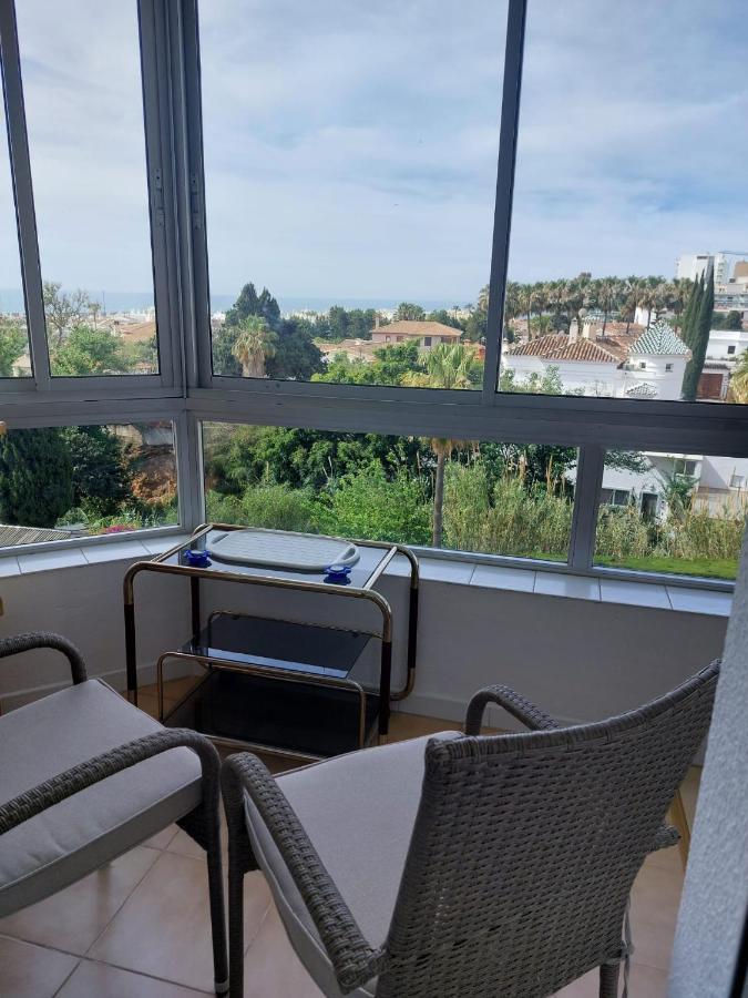 Lovely Apartment In Torremolinos Views Of The Sea, Pool, Terrace, Sofa Bed And Fully Equipped Kitchen المظهر الخارجي الصورة