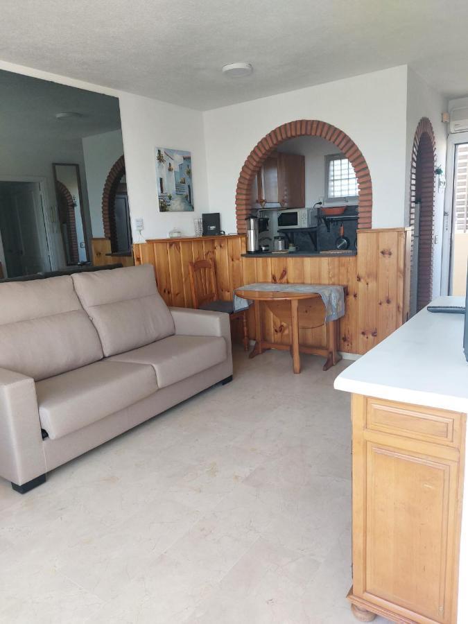Lovely Apartment In Torremolinos Views Of The Sea, Pool, Terrace, Sofa Bed And Fully Equipped Kitchen المظهر الخارجي الصورة